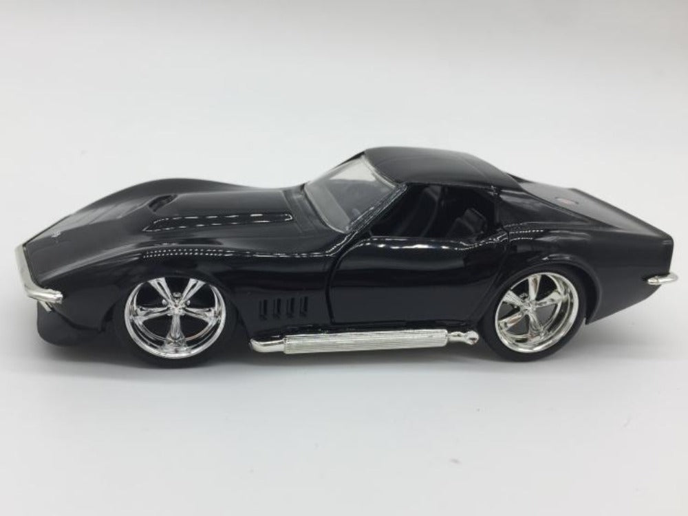 1/32 Scale 1969 Chevrolet Corvette Sports Car Diecast Model