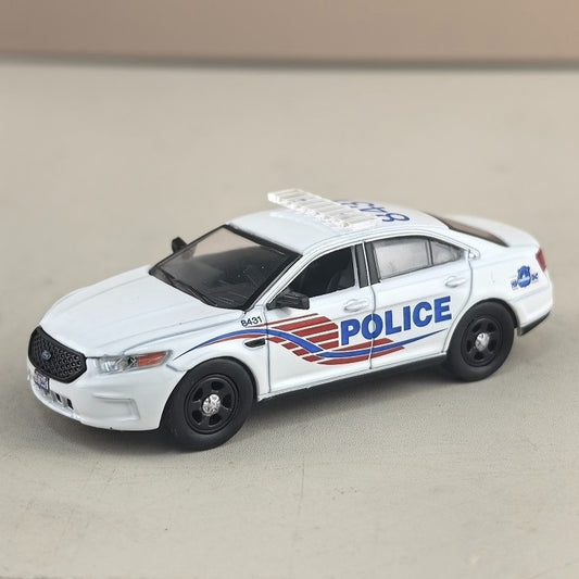 1/64 Scale Ford Taurus MPDC Washington DC Police Interceptor Sedan Diecast Model Car