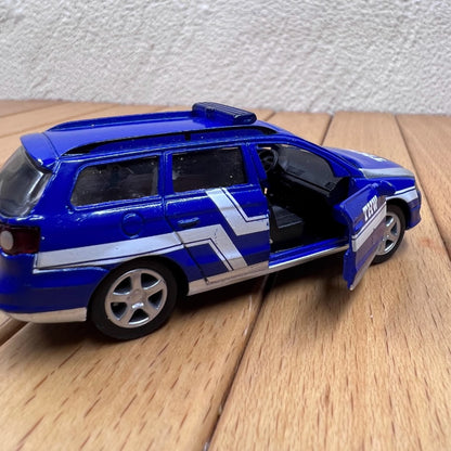 1/64 Scale Volkswagen Passat 2.0 FSI Technisches Hilfswerk Diecast Model Car