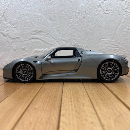 1/18 Scale Porsche 918 Spyder Sports Car Diecast Model