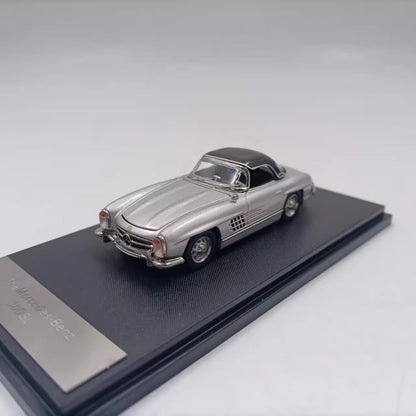 1/64 Scale Mercedes-Benz 300 SL Diecast Model Car