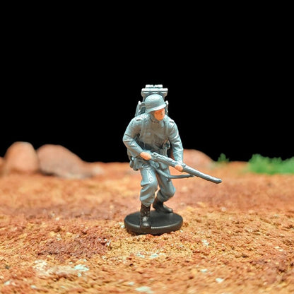 1/72 Scale WWII German Army Soldiers Painted Figures Set for Model Dioramas