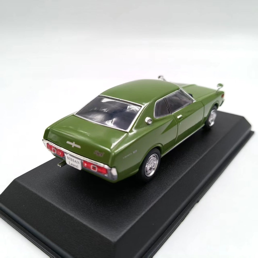 1/43 Scale 2000 Nissan Laurel Diecast Model Car
