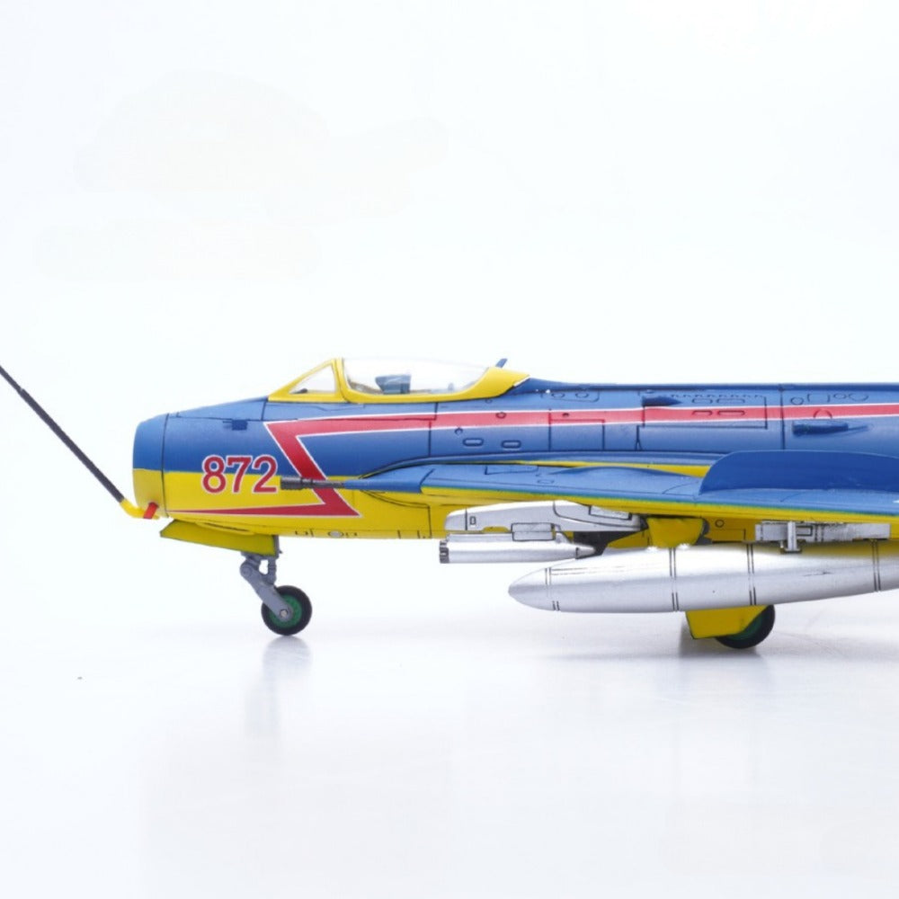 1/72 Scale Mikoyan-Gurevich MiG-19 Farmer Soviet Fighter Aircraft Diecast Model