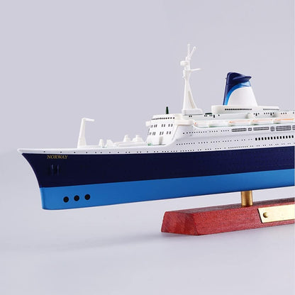 1/1250 Scale SS Norway NCL Ocean Liner Diecast Model Ship