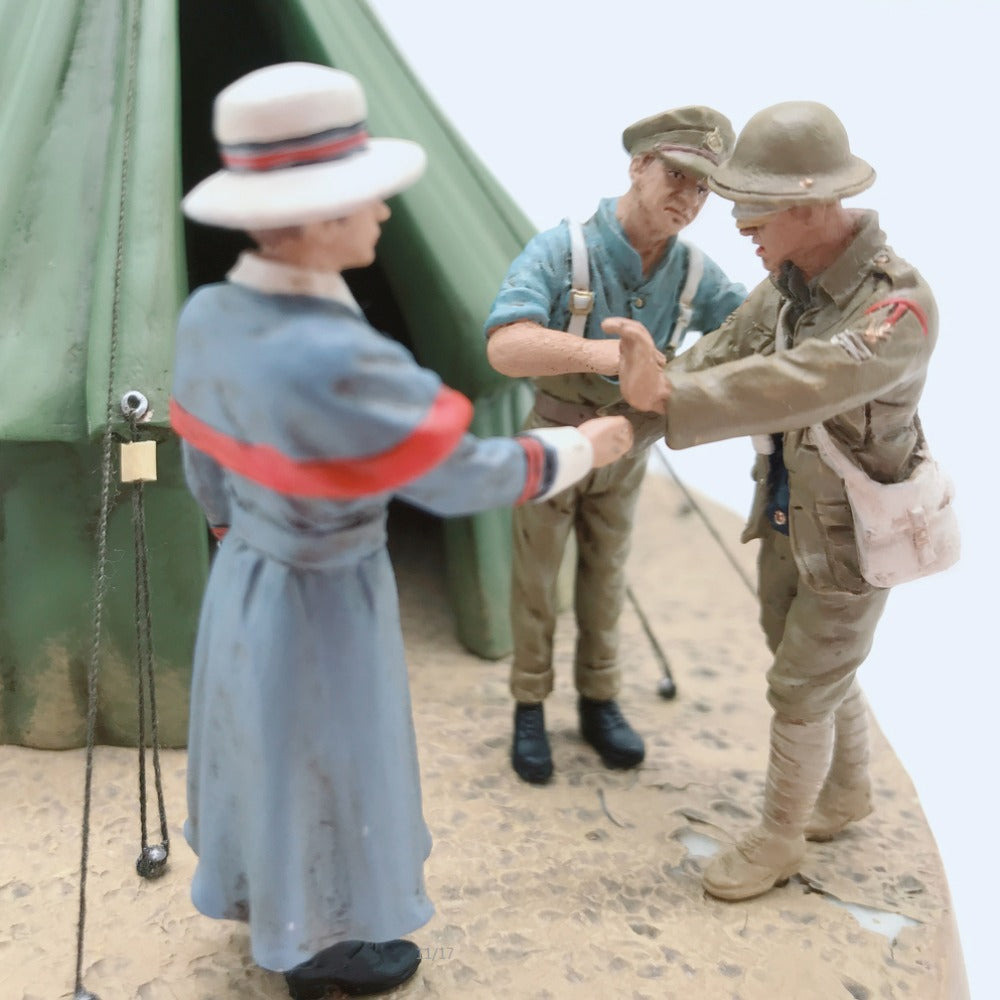 1/32 Scale 1916 Battle of the Somme Red Cross Casualty Tent Miniature Figures Scene Set WWI Diecast Model