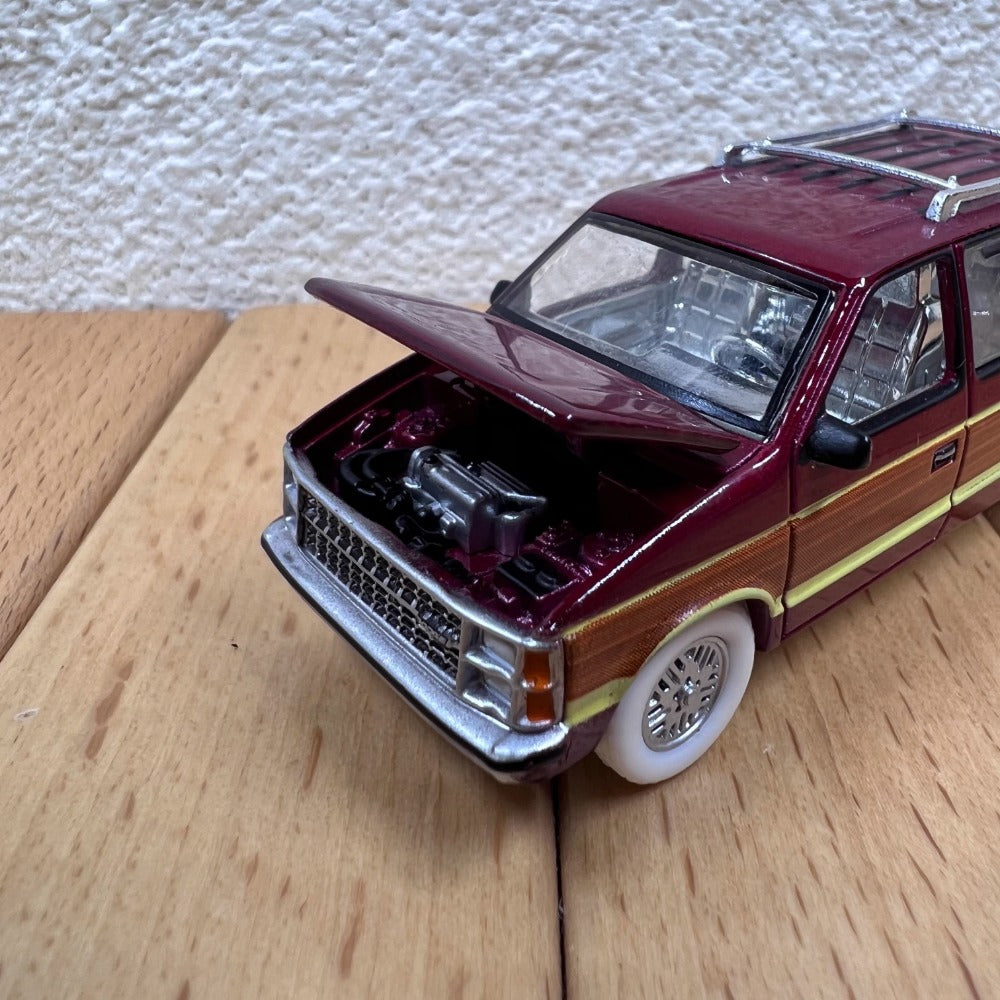 1/64 Scale Dodge Caravan Diecast Model Car