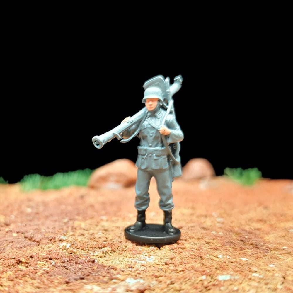 1/72 Scale WWII German Army Soldiers Painted Figures for Model Dioramas