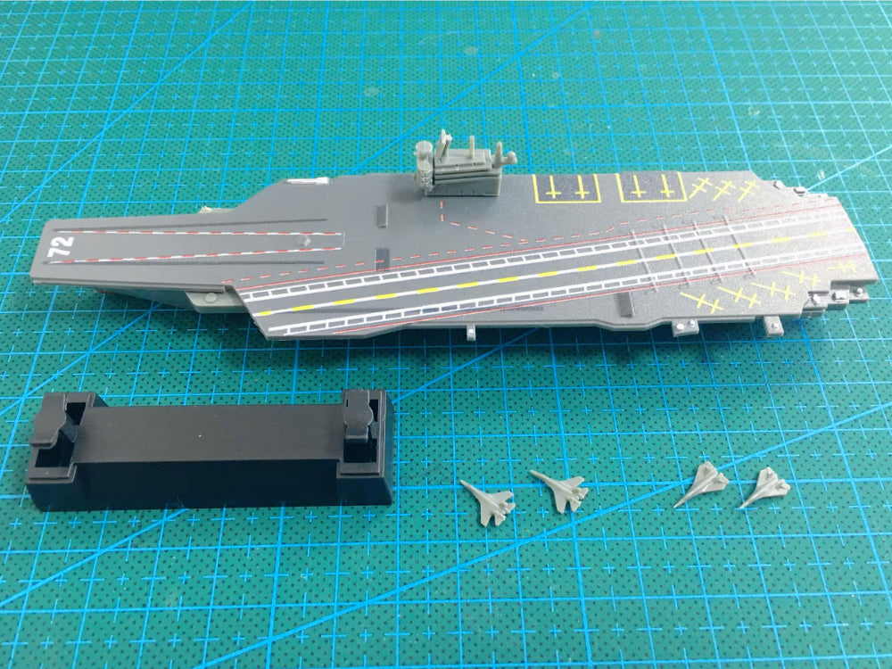 1/2100 Scale USS Abraham Lincoln CVN-72 Nimitz-Class Aircraft Carrier Pre-built Plastic Collectible Model Ship
