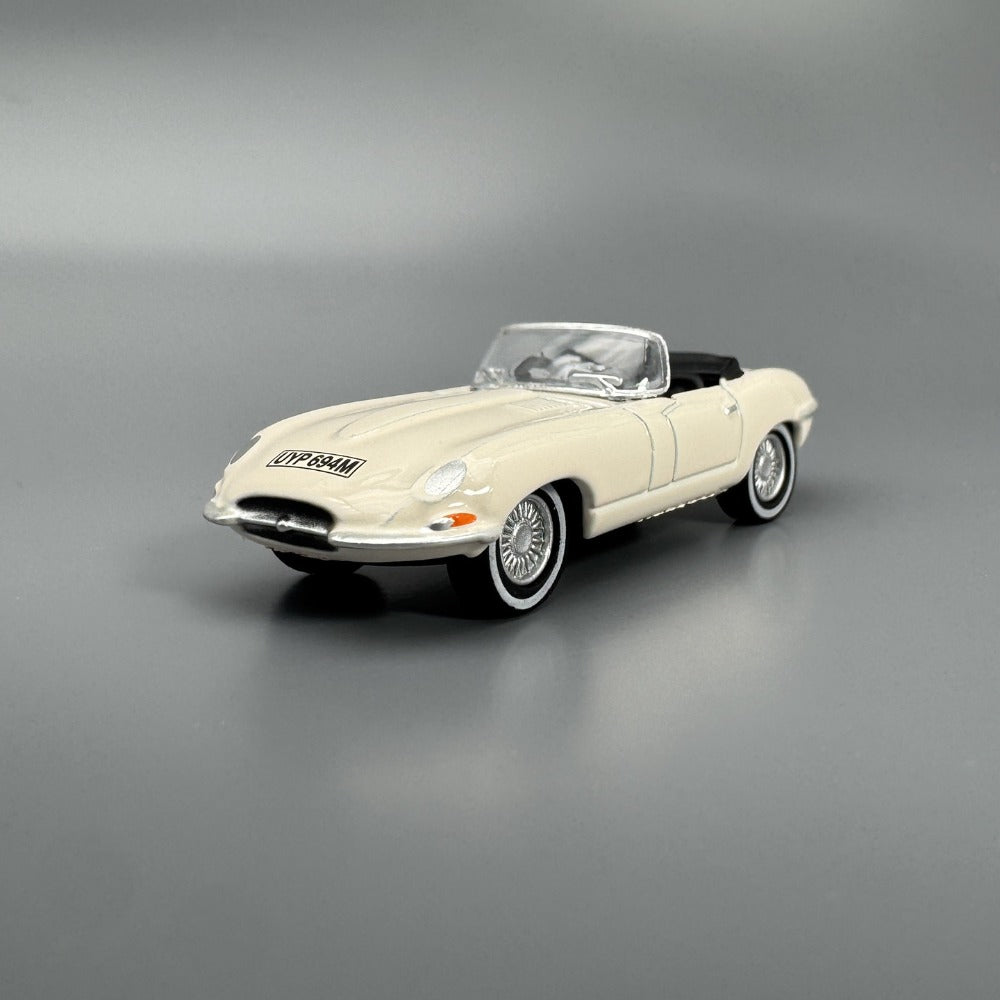 1/76 Scale Jaguar E-Type Sports Car Diecast Model