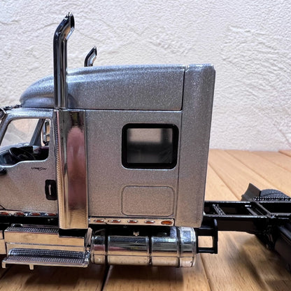 1/50 Scale International LoneStar Sleeper Cab Truck with 53' Refrigerated Van Diecast Model