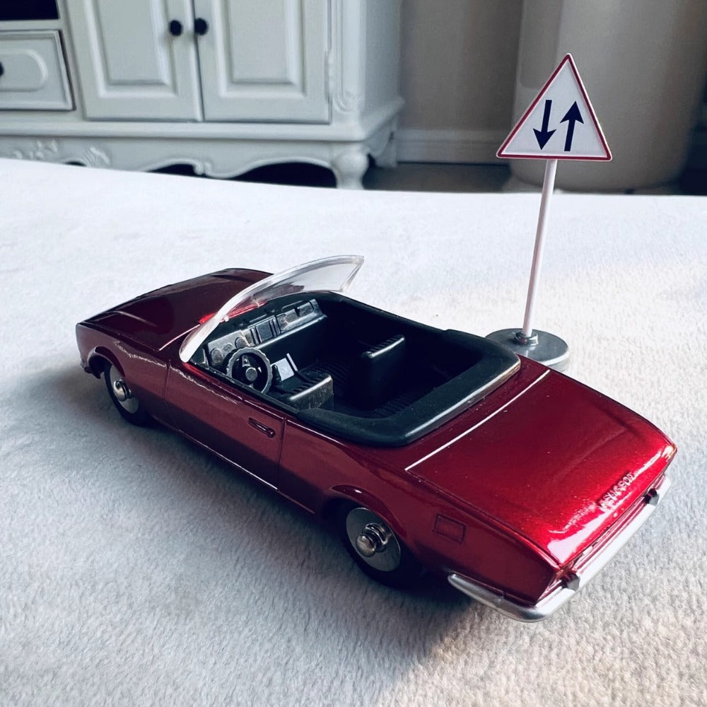 1/43 Scale Peugeot 504 Cabriolet Convertible Car Diecast Model