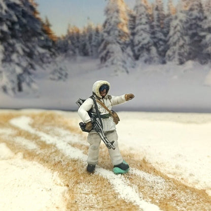 1/72 Scale Snow Soldiers Painted Figures for Model Dioramas