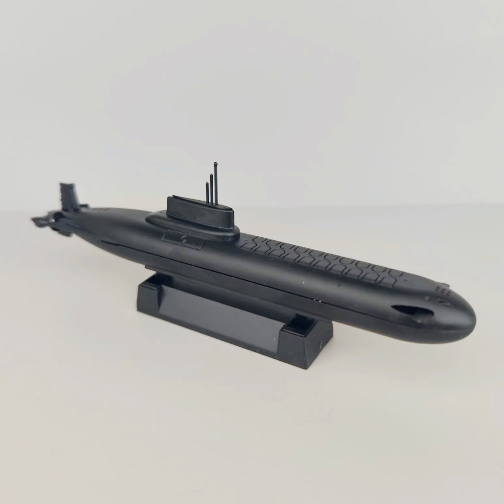 1/1200 Scale Project 941 Akula Typhoon-Class Ballistic Missile Submarine Pre-built Plastic Collectible Model