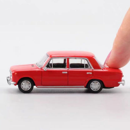 1/64 Scale Lada 2101 Soviet Compact Car VAZ-2101 Diecast Model