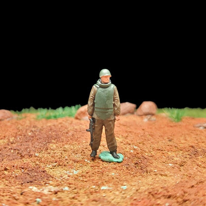 1/72 Scale WWII Soldiers Painted Figurines Set for Model Dioramas