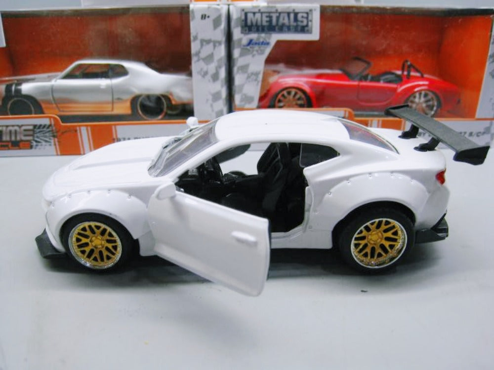 1/32 Scale 2016 Chevrolet Camaro Pony Car Diecast Model