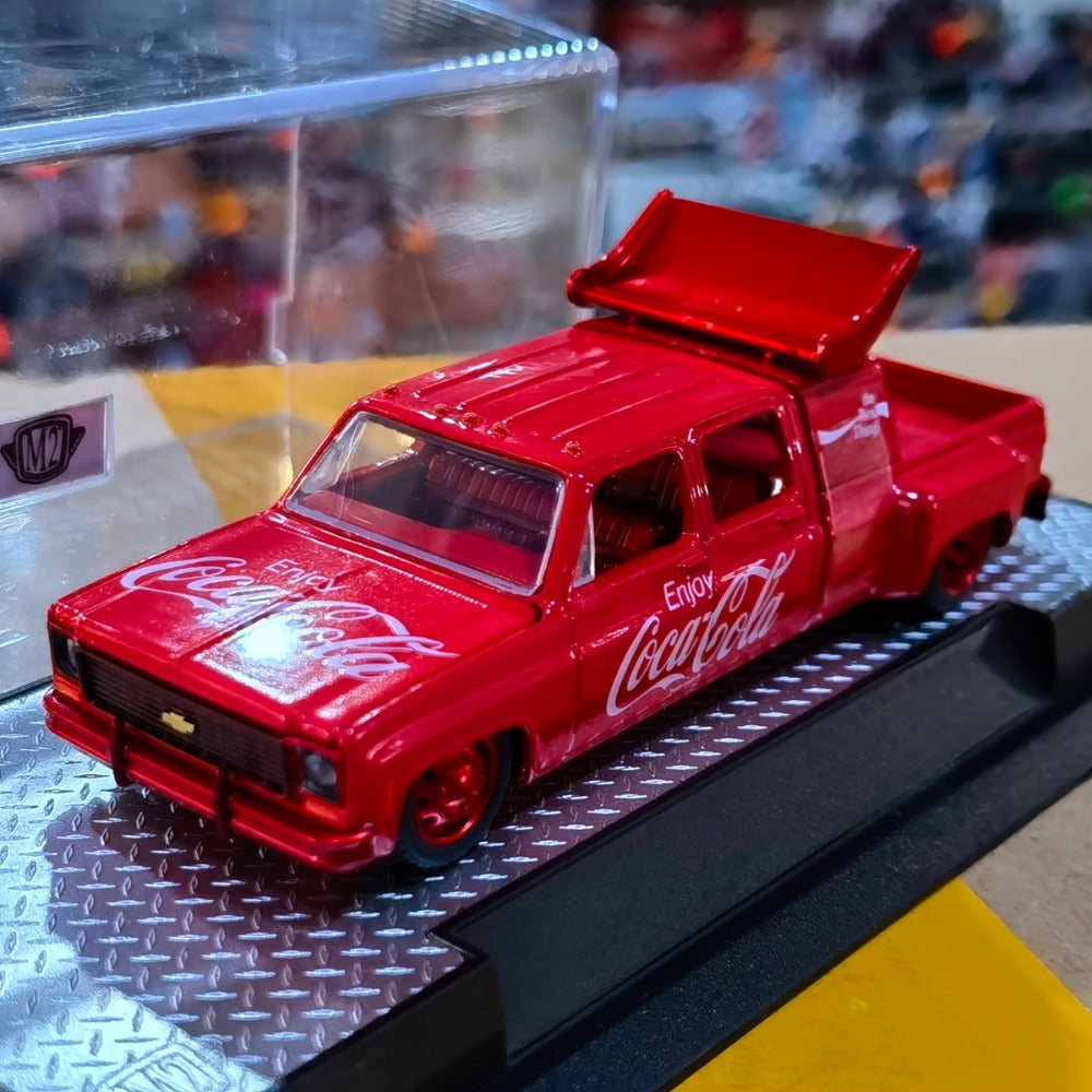 1/64 Scale 1973 Chevrolet Cheyenne Super 30 Coca-Cola Truck with Turbo Wing Diecast Model Car