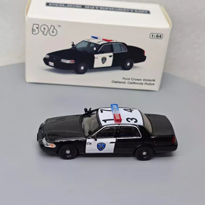 1/64 Scale Ford Crown Victoria Oakland CA Police Car Diecast Model