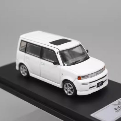 1/64 Scale 2000 Toyota bB XP30 Mini MPV Diecast Model Car