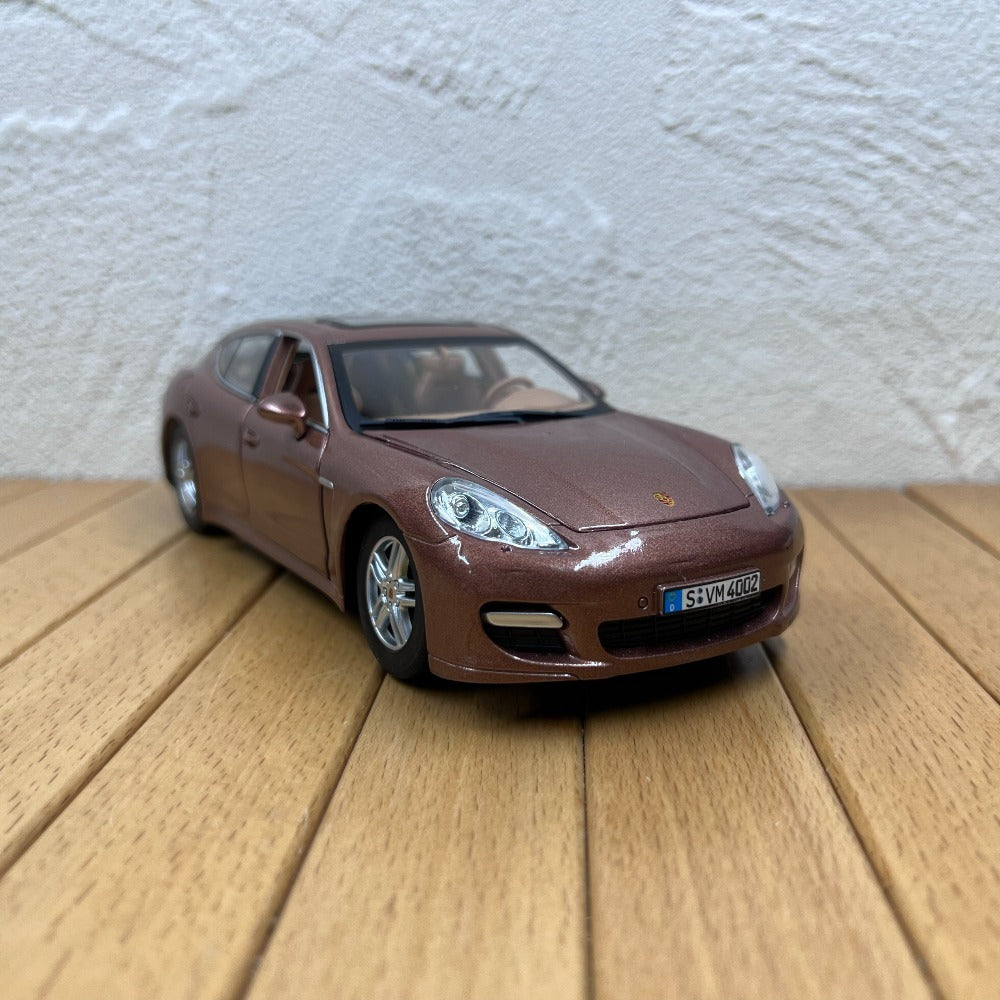 1/24 Scale Porsche Panamera Turbo Luxury Car Diecast Model