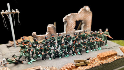 1/72 Scale German Soldiers Painted Figures Set for Model Dioramas