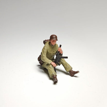 1/72 Scale WWII Soldiers at Rest Painted Figures for Model Dioramas