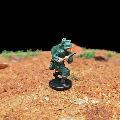 1/72 Scale WWII Army Soldiers Painted Figures Set for Model Dioramas