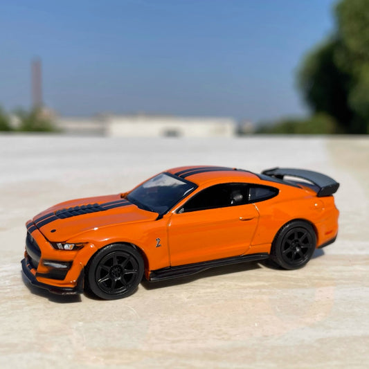 1/64 Scale Ford Shelby GT500 Sports Car Diecast Model