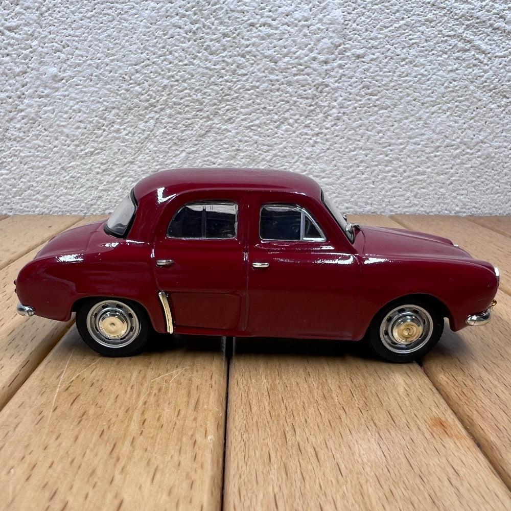 1/43 Scale 1960 Renault Dauphine Vintage Car Diecast Model