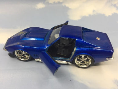 1/32 Scale 1969 Chevrolet Corvette Sports Car Diecast Model