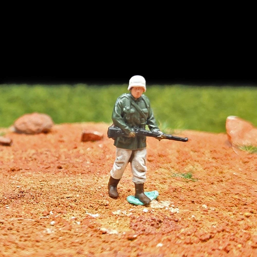 1/72 Scale Army Soldiers Painted Figures Set for Model Dioramas