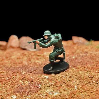 1/72 Scale WWII Army Soldiers Painted Figures for Model Dioramas