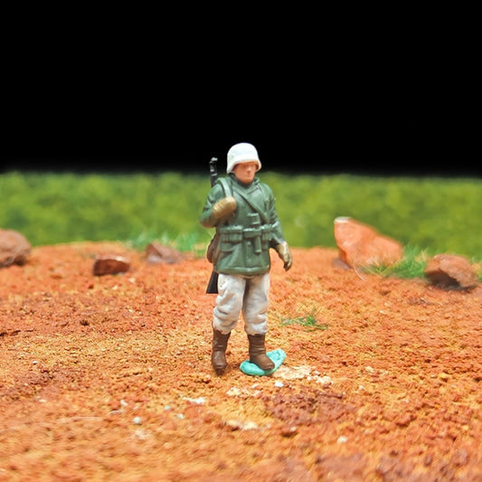 1/72 Scale Army Soldiers Painted Figures Set for Model Dioramas