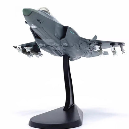 1/35 Scale Lockheed Martin F-35A Lightning II Italian Air Force 32-01 Stealth Strike Fighter Diecast Model
