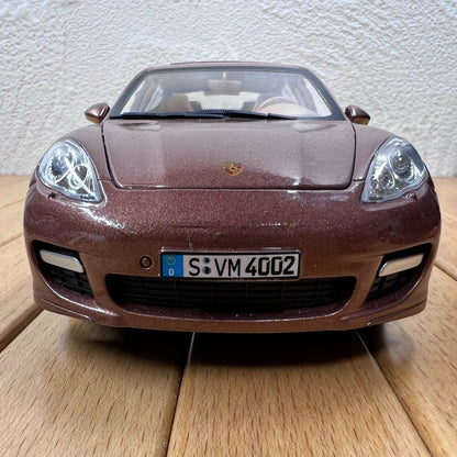 1/24 Scale Porsche Panamera Turbo Luxury Car Diecast Model