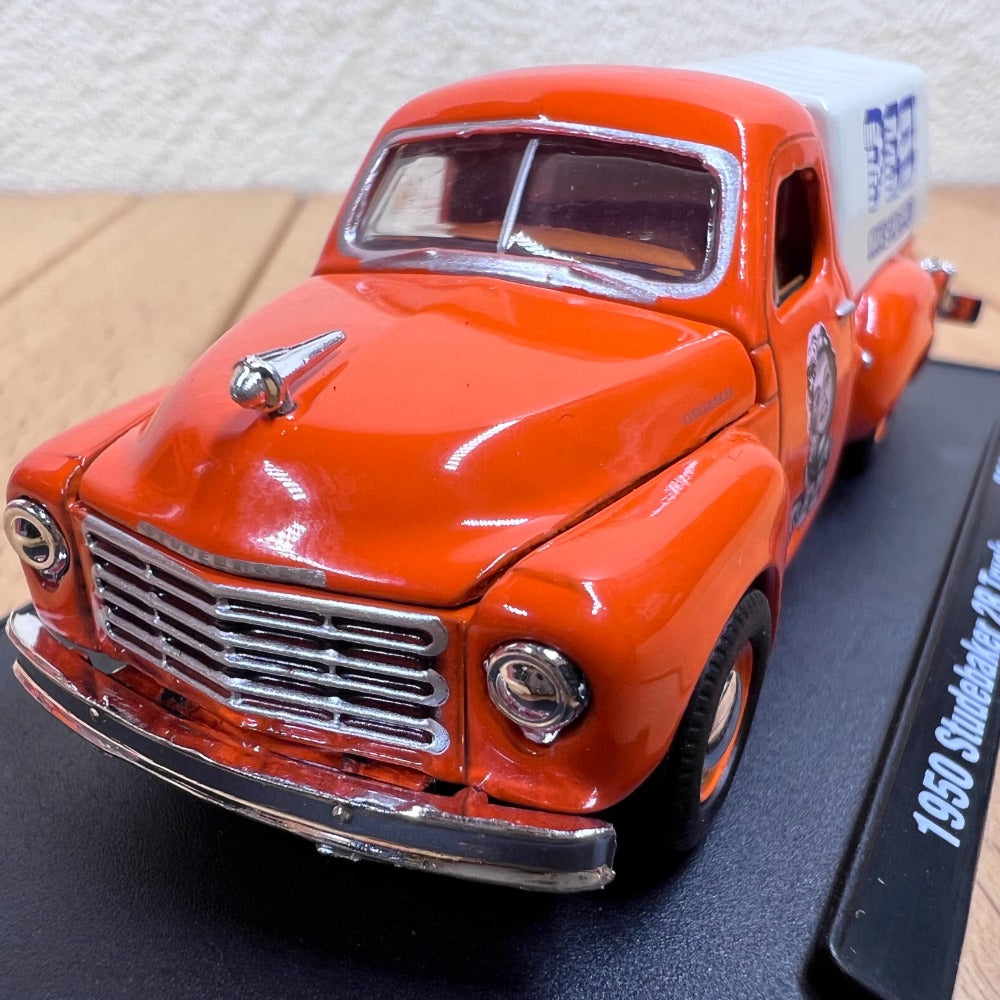 1/64 Scale 1950 Studebaker 2R Truck PEZ Diecast Model Car