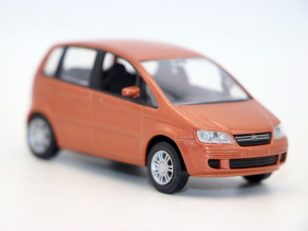 1/43 Scale Fiat Idea Mini MPV Diecast Model Car