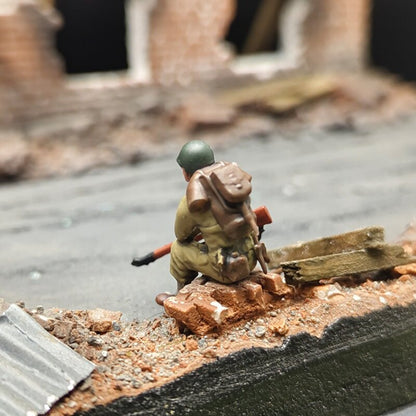 1/72 Scale WWII Soviet Soldiers Painted Figures for Model Dioramas