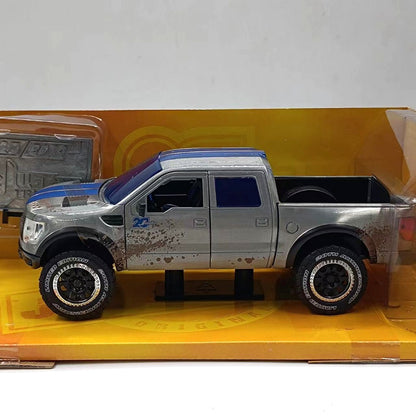 1/24 Scale 2011 Ford F-150 SVT Raptor Pickup Truck Dirt Stain Deisgn Diecast Model
