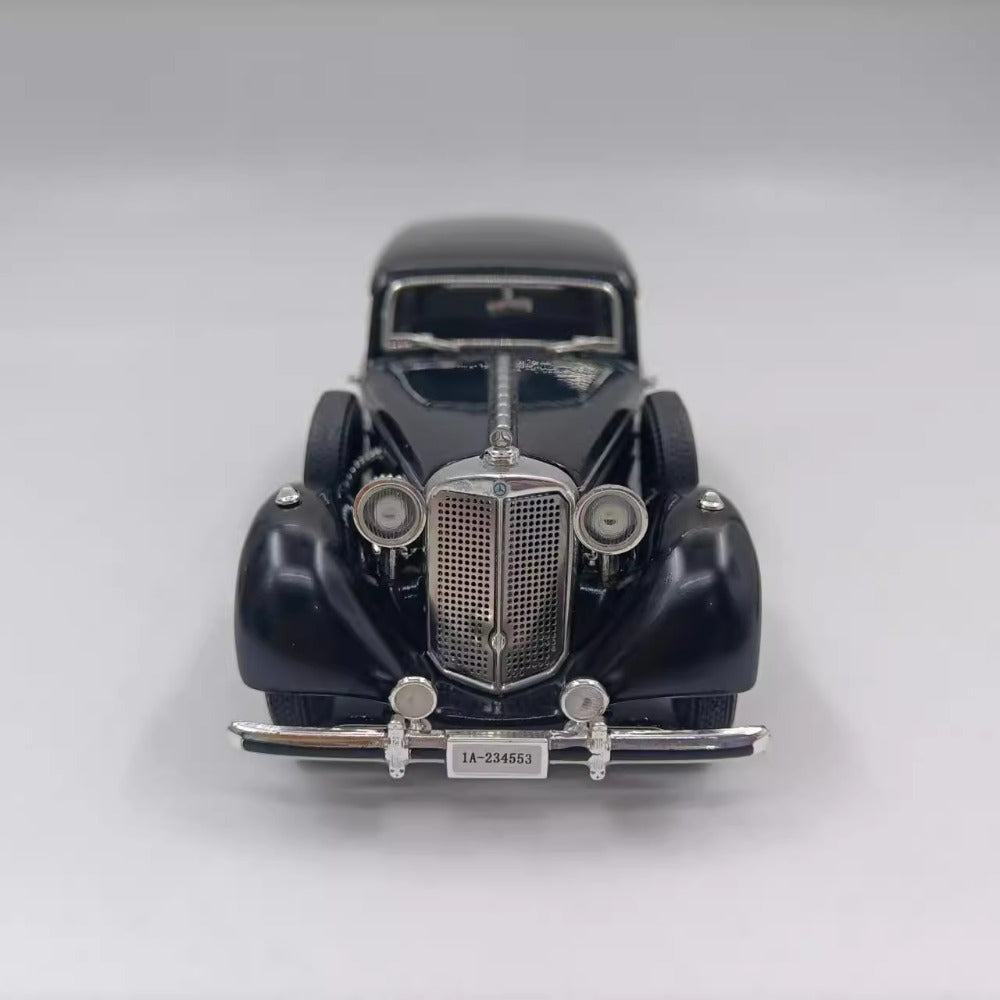 1/43 Scale Mercedes-Benz 770 Vintage Car Diecast Model