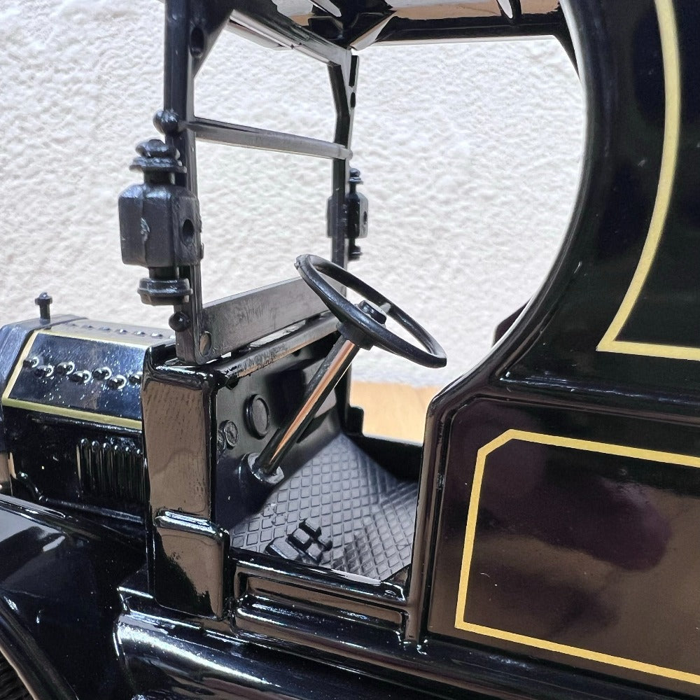 1/24 Scale 1917 Ford Model T Diecast Model Car
