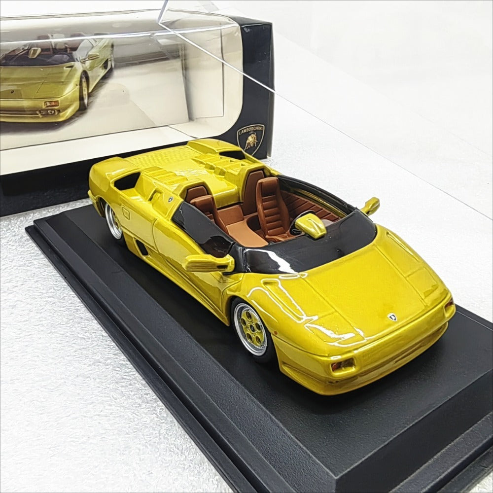 1/43 Scale 1992 Lamborghini Diablo Roadster Diecast Model Car
