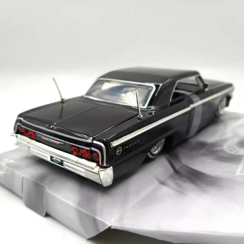 1/24 Scale 1964 Chevrolet Impala Lowrider Diecast Model Car