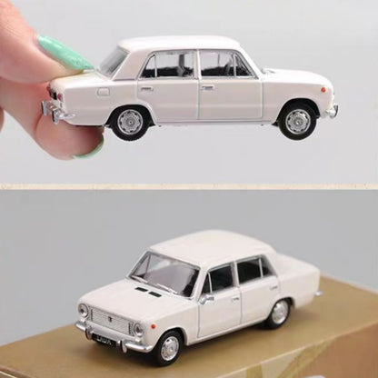 1/64 Scale Lada 2101 Soviet Compact Car VAZ-2101 Diecast Model