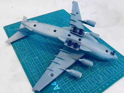 1/200 Scale Boeing C-17 Globemaster III Military Transport Aircraft Diecast Model