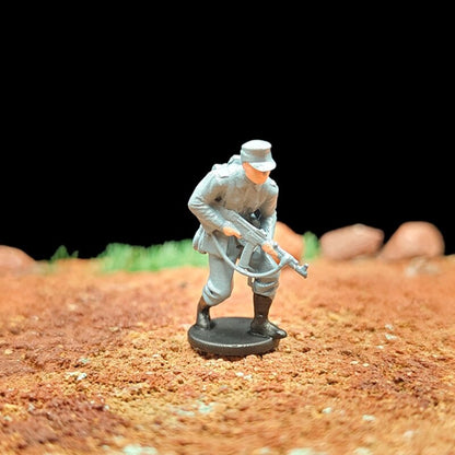1/72 Scale WWII German Soldiers Painted Miniature Figures Set for Model Dioramas