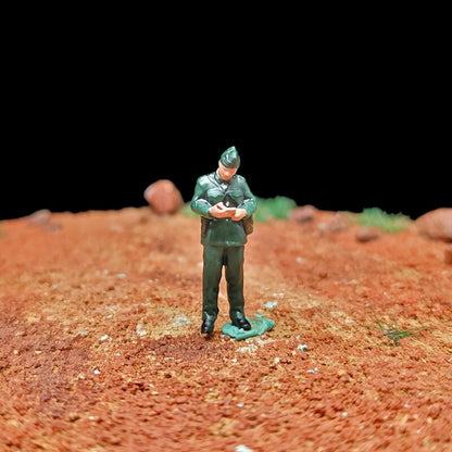 1/72 Scale WWII German Soldiers Painted Figurines Set for Model Dioramas