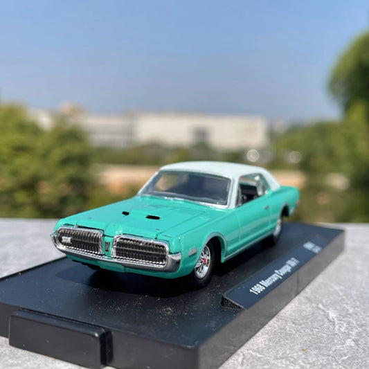 1/64 Scale 1968 Mercury Cougar XR-7 Pony Car Diecast Model
