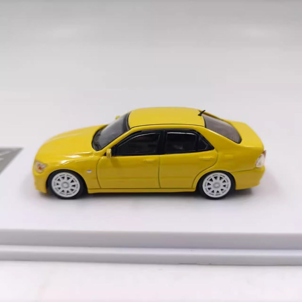 1/64 Scale Toyota Altezza RS200 SXE10 Sedan Diecast Model Car
